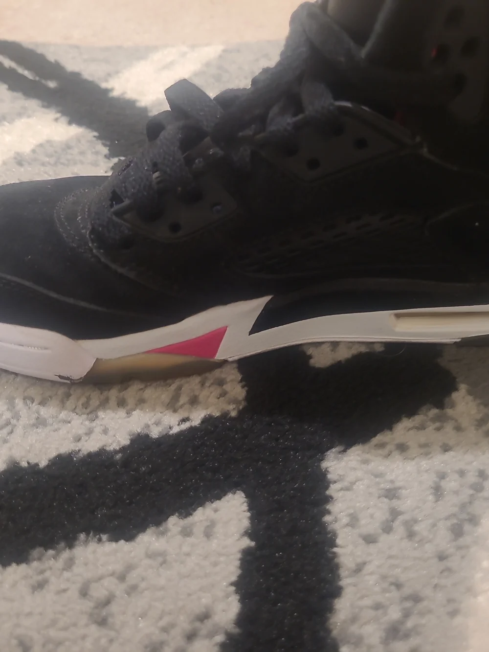 Air Jordan 5 Retro GS 'Deadly Pink' Size 5Y Missing One Lace